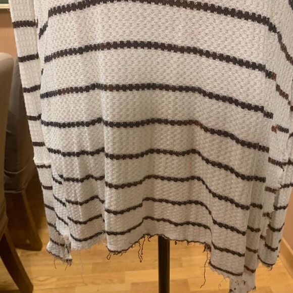 Free People Sunset Park Oversized Thermal Black White‎ Uneven Hem Stretchy XS - Picture 10 of 10